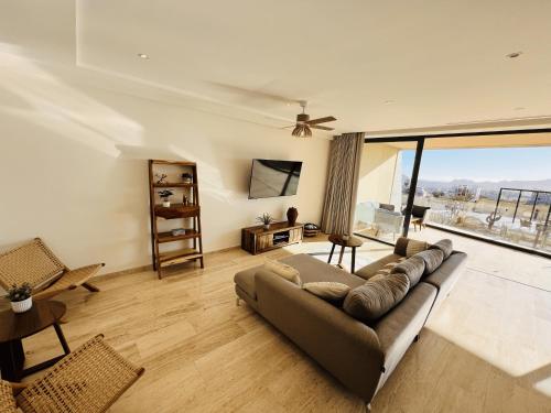Χώρος καθιστικού στο Mistiq Cabos Luxury Apartments by Paramo