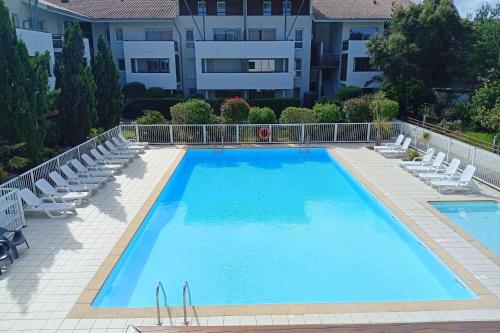 Superb apartment with terrace near beach