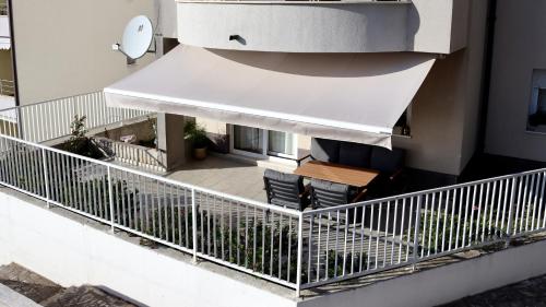 Apartments with a parking space Trogir - 24226