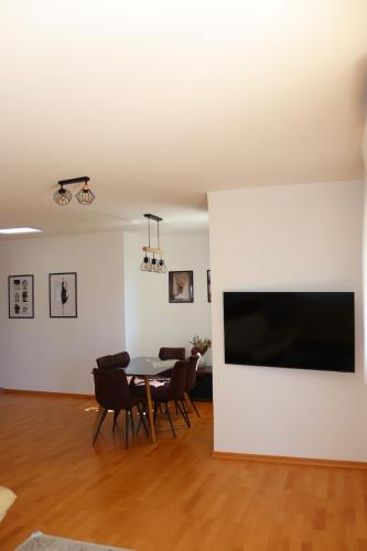 Apartments with parking space Trogir - 24226