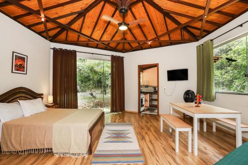 Postel nebo postele na pokoji v ubytování Casa em Moeda-MG