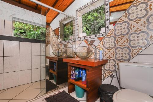Bilik mandi di Casa em Moeda-MG