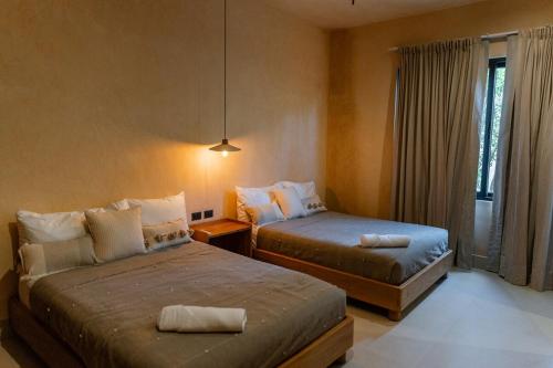 Bali 4BR Villa w Pool, Rooftop Jacuzzi and BBQ photo 2