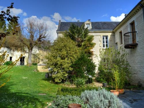 Charmante maison avec jardin privé, cheminée et WIFI - FR-1-381-67