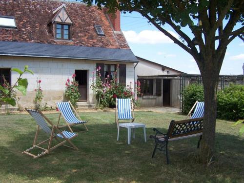 Κήπος έξω από το Gîte 18e avec piscine, jardin et équipements inclus, près des Châteaux de la Loire - FR-1-381-212