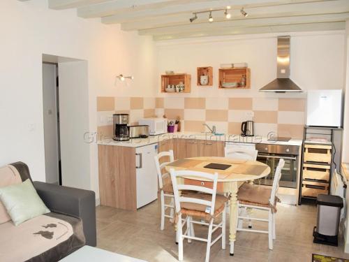 Charmante maison avec terrasse près des châteaux de la Loire, idéale pour familles et animaux acceptés - FR-1-381-154