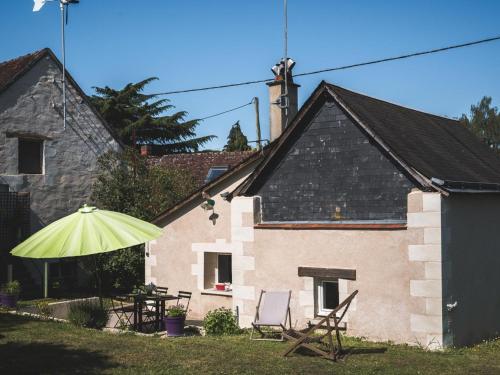 Charmante maison proche Châteaux de la Loire, jardin privé, parfait pour couples et familles - FR-1-381-371