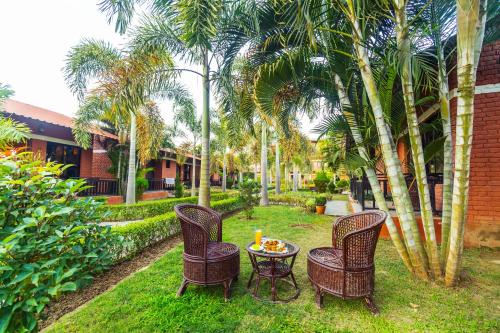 Taman di luar Vision Safari Pvt Ltd