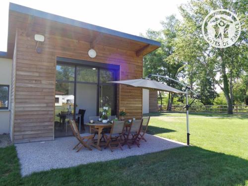 Chalets au bord de l'étang avec terrasse privative, parfaits pour la pêche et détente en nature - FR-1-496-88