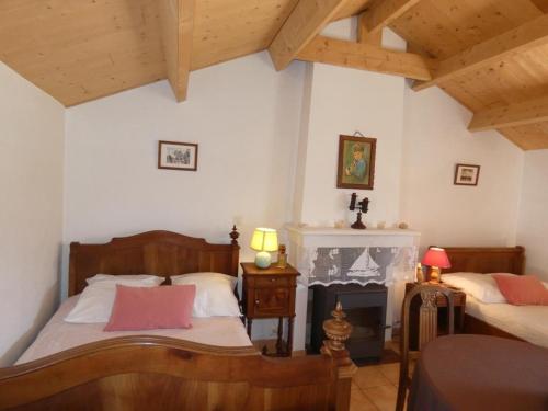 Ένα ή περισσότερα κρεβάτια σε δωμάτιο στο Maison vendéenne, proche plage, animaux admis, parking - FR-1-540-308