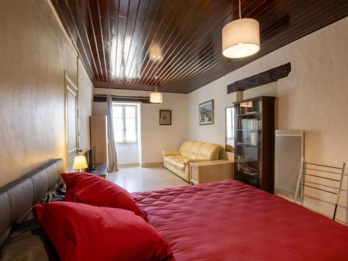 Postel nebo postele na pokoji v ubytování Maison périgourdine avec jardin, proche de Périgueux et Brantôme, idéale pour 4 personnes - FR-1-616-183