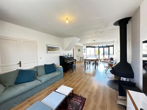 Spacieuse Maison 4 Chambres, Centre Fouras, Proche Plages - FR-1-709-96