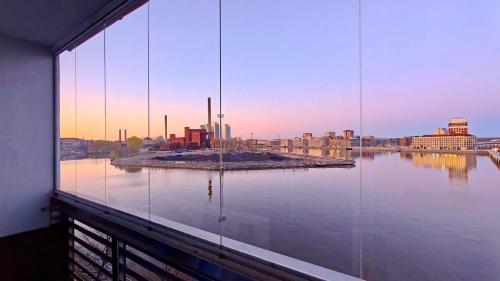 Vista de un río cerca de este apartamento