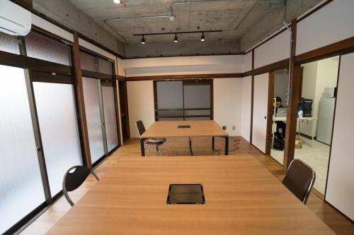 AMs house 5 min to Ikebukuro 13 min to Shinjuku Station 19 min to Shibuya Station