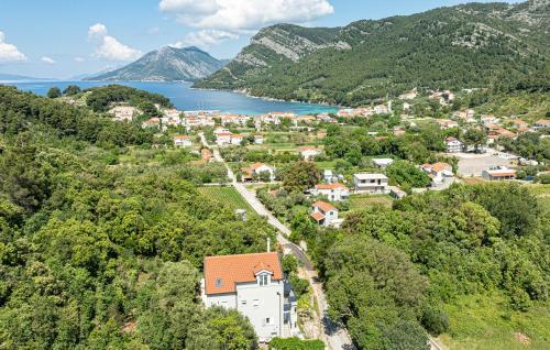 Amazing Apartment In Zuljana With Wifi