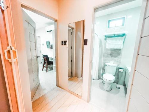 Koupelna v ubytování LAVERO SUITES