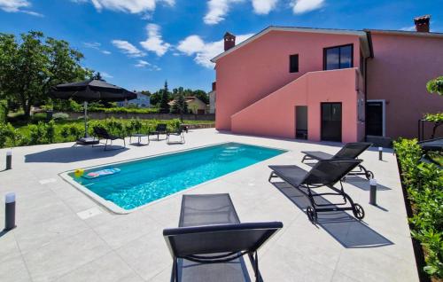 Beautiful Apartment In Labin