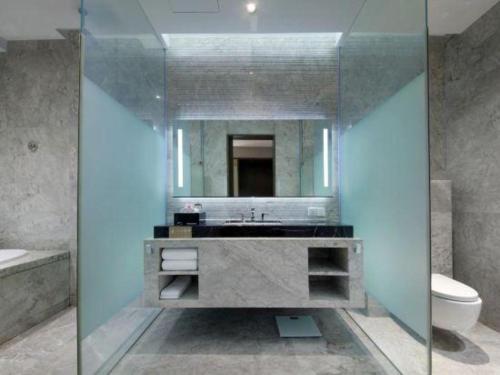 Bilik mandi di Fliport Hotel Zhangzhou Yuanshan