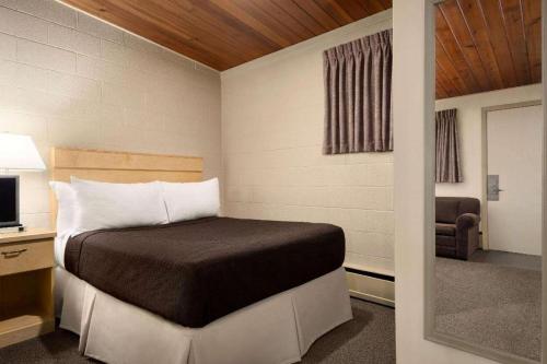 Фотография из галереи Thriftlodge Moose Jaw в городе Мус-Джо