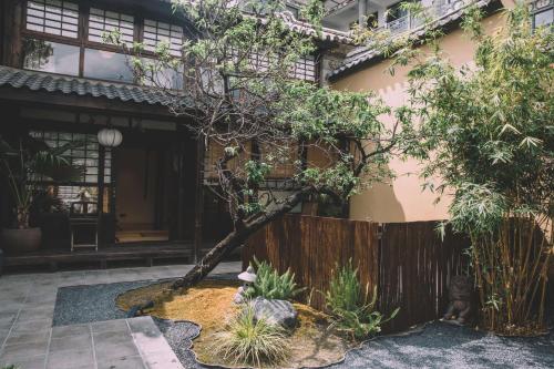 Zahrada ubytování 以山屋舍izan国风禅意庭院 大理龙龛店