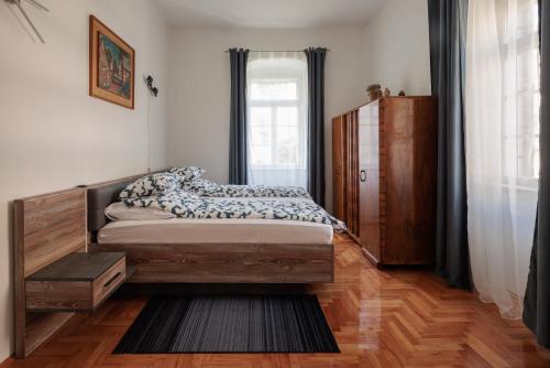 Top Location Downtown & Beach Bacvice Apartment