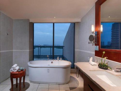 Koupelna v ubytování Hangzhou Blossom Water Museum Hotel