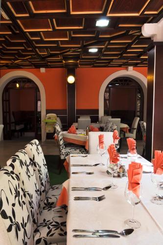 Gallery image of Vila Đurić - Ex Hotel Đurić in Petrovac na Moru