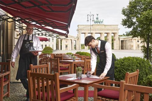 Os clientes hospedados em Hotel Adlon Kempinski Berlin