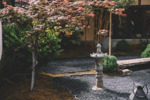 Zahrada ubytování 以山屋舍izan国风禅意庭院 大理龙龛店