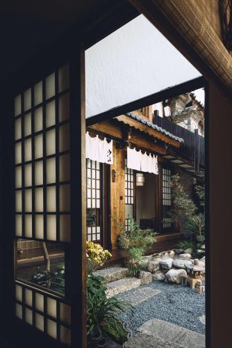 Zahrada ubytování 以山屋舍izan国风禅意庭院 大理龙龛店