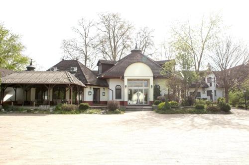 Gallery image of Hotel Fortuna in Dávod
