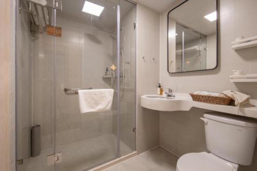 Ένα μπάνιο στο Jinjiang Inn Hangzhou Lin'an Qianwang Street