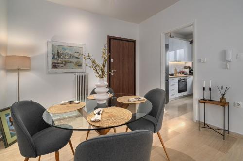 The rock view apartment
