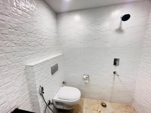Ένα μπάνιο στο Hotel Green Galaxy - Green Park South Delhi