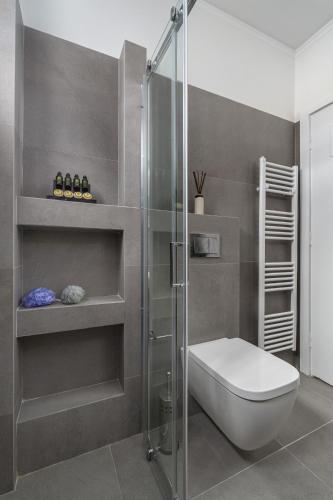 The rock view apartment