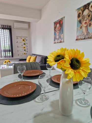 Sunflower City Center with free garage