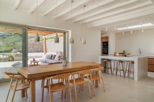 Η κουζίνα ή μικρή κουζίνα στο Phi Villa Serifos