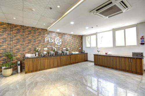FlxHo Cyber One - Hotel And Banquet- DLF Cyber Cityのロビーまたはフロント