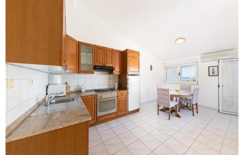 Gorgeous Apartment In Baska Voda With Wifi