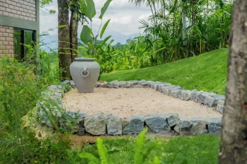 Ein Garten an der Unterkunft Heliconia Ledge