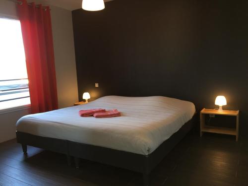 Photo de la galerie de l'établissement Villa piscine chauffée et spa en options, à Les Sables-dʼOlonne