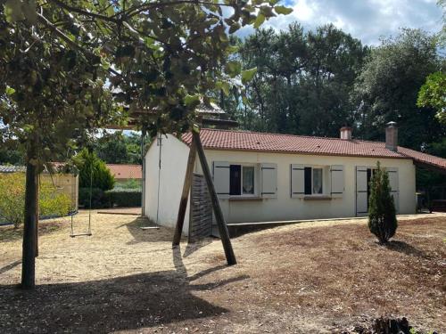 Maison Individuelle à Jard-sur-Mer avec Terrasse et Jardin - FR-1-336-73