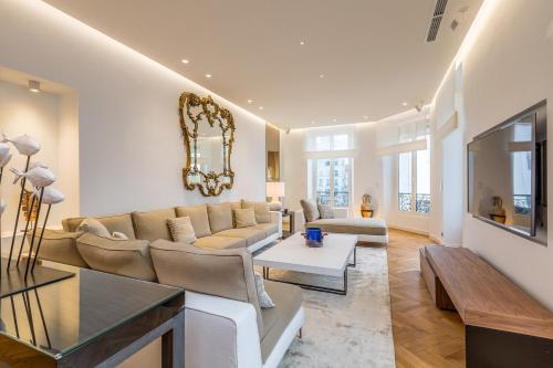 Cannes Croisette 4 bedrooms - 2C