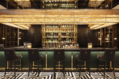 Salon ou bar de l'établissement Sindhorn Kempinski Hotel Bangkok
