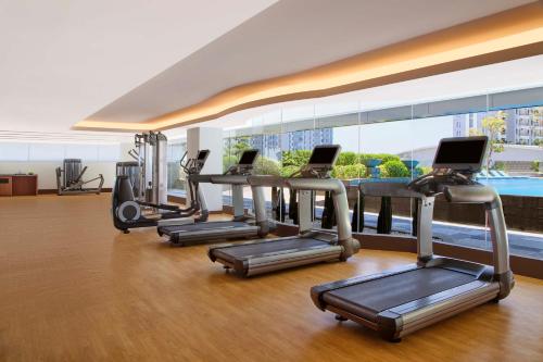 Fitness centrum a/nebo fitness zařízení v ubytování The Westin Surabaya
