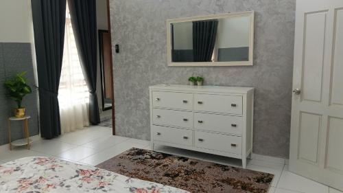 Fotografie z fotogalerie ubytování Rumah Jebat Guesthouse with Private Pool 5 Bedroom v destinaci Kampong Alor