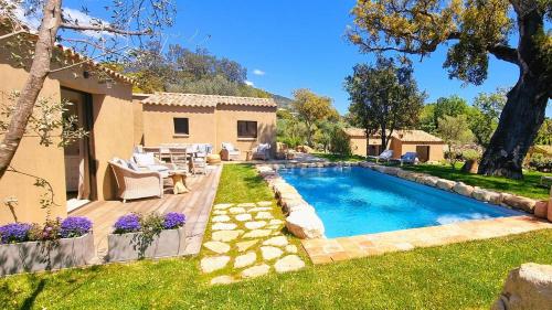 Domaine de Gialla Bergerie Prugna, 8 pers, piscine chauffée, 10 mn plage