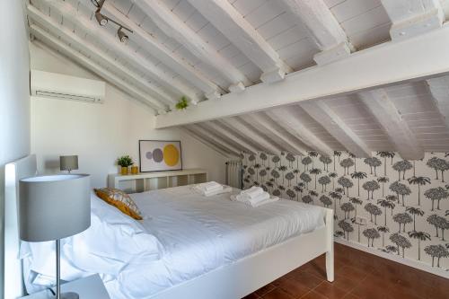 iFlat Pantheon & La Dolce Vita Skyline Penthouse