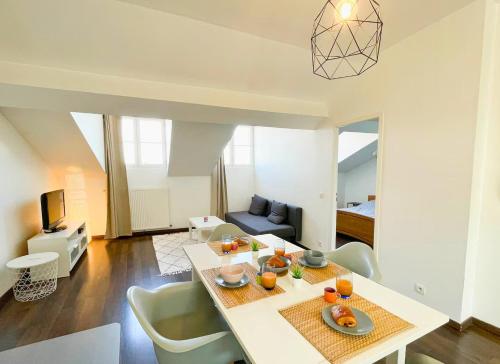 Photo de la galerie de l'établissement Côté Nive - Spacieux - Centre - Bord de Nive, à Bayonne