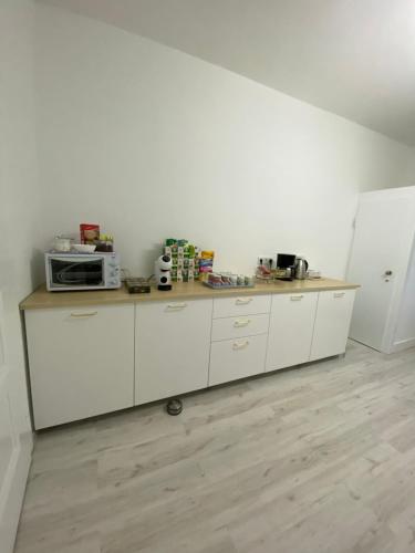 Kuchyň nebo kuchyňský kout v ubytování Hotel Rheinblick